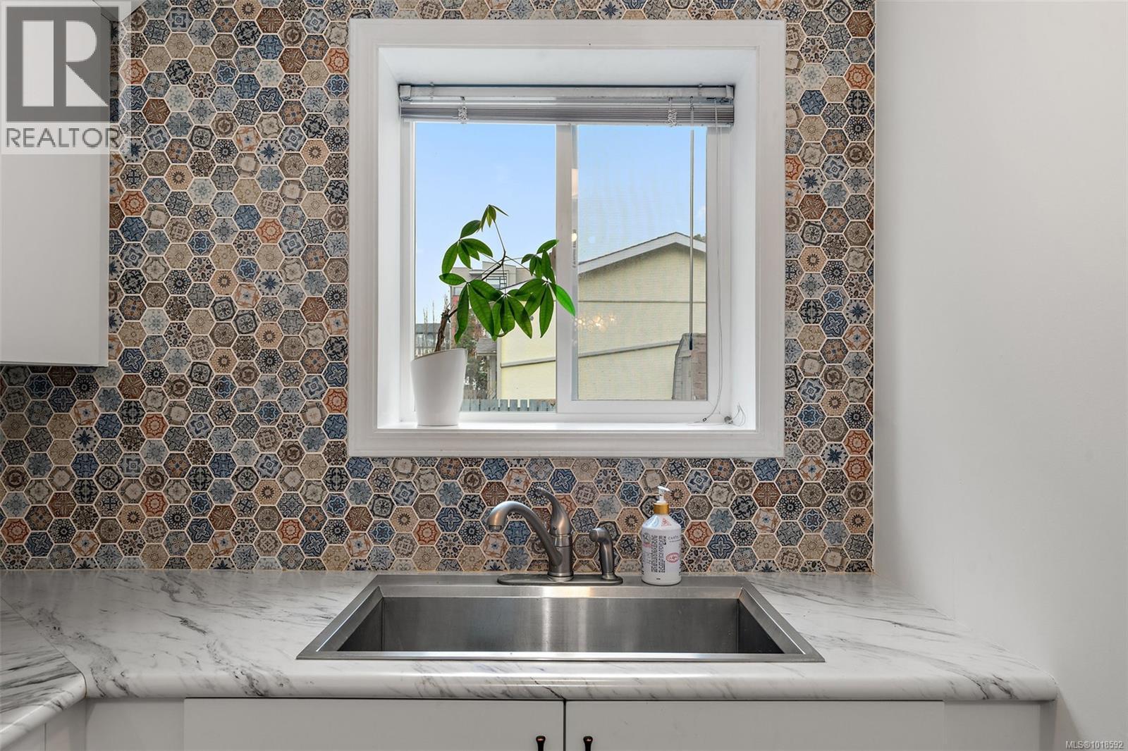 4 2871 Peatt Rd, Langford, British Columbia V9B 3V7 - Photo 5 - 1018592