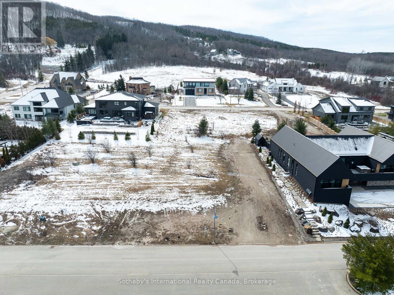 106 Stone Zack Lane, Blue Mountains, Ontario  N0H 1J0 - Photo 4 - X12495002