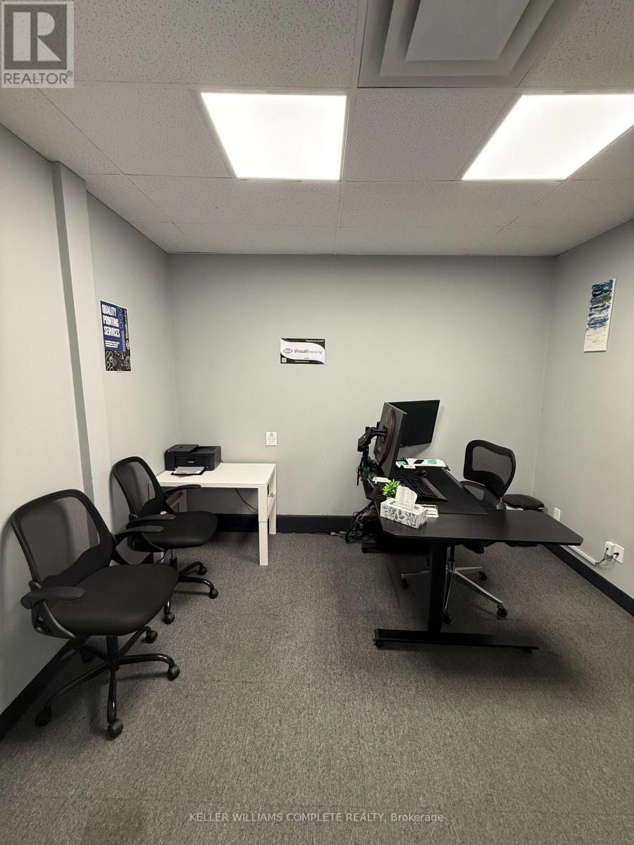 302 Brucedale Avenue, Hamilton, Ontario  L9A 1R1 - Photo 16 - X12494848