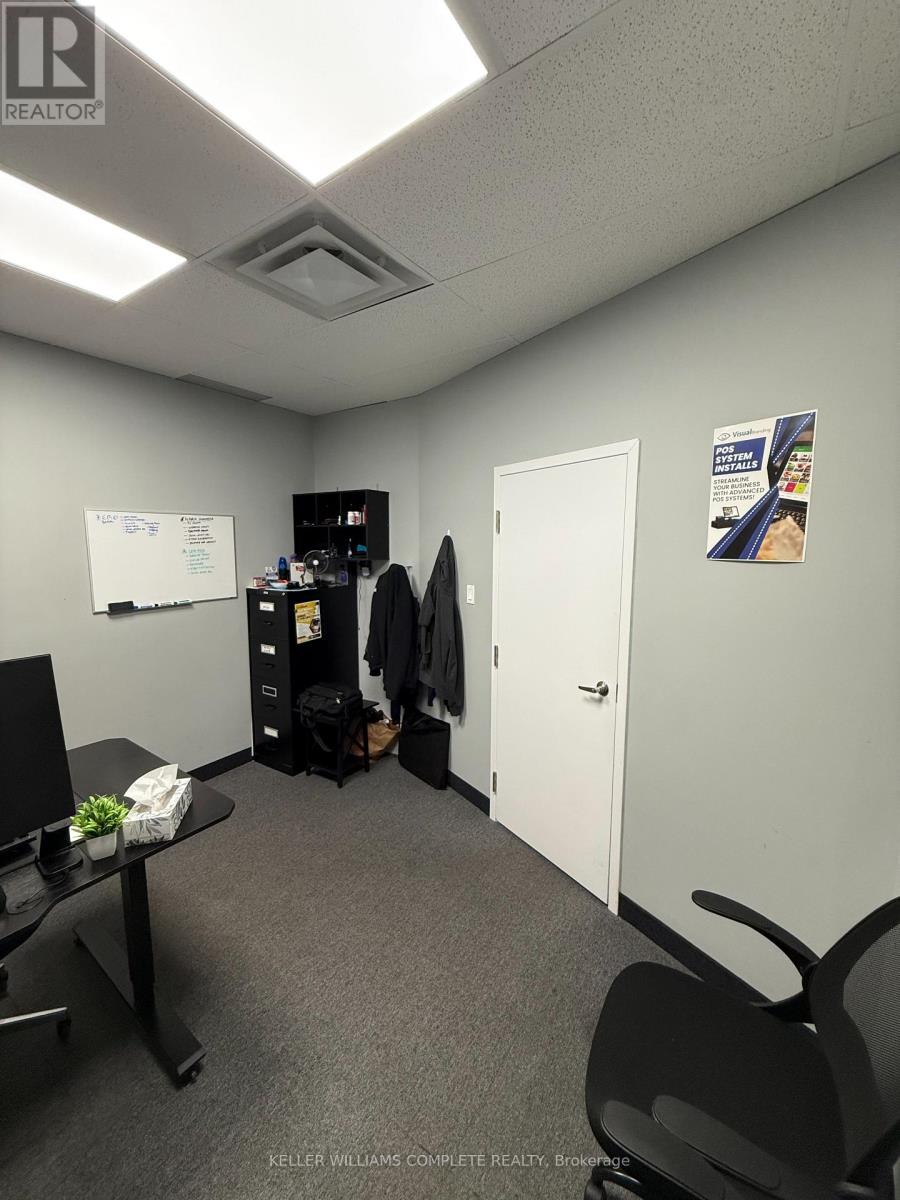 302 Brucedale Avenue, Hamilton, Ontario  L9A 1R1 - Photo 18 - X12494848