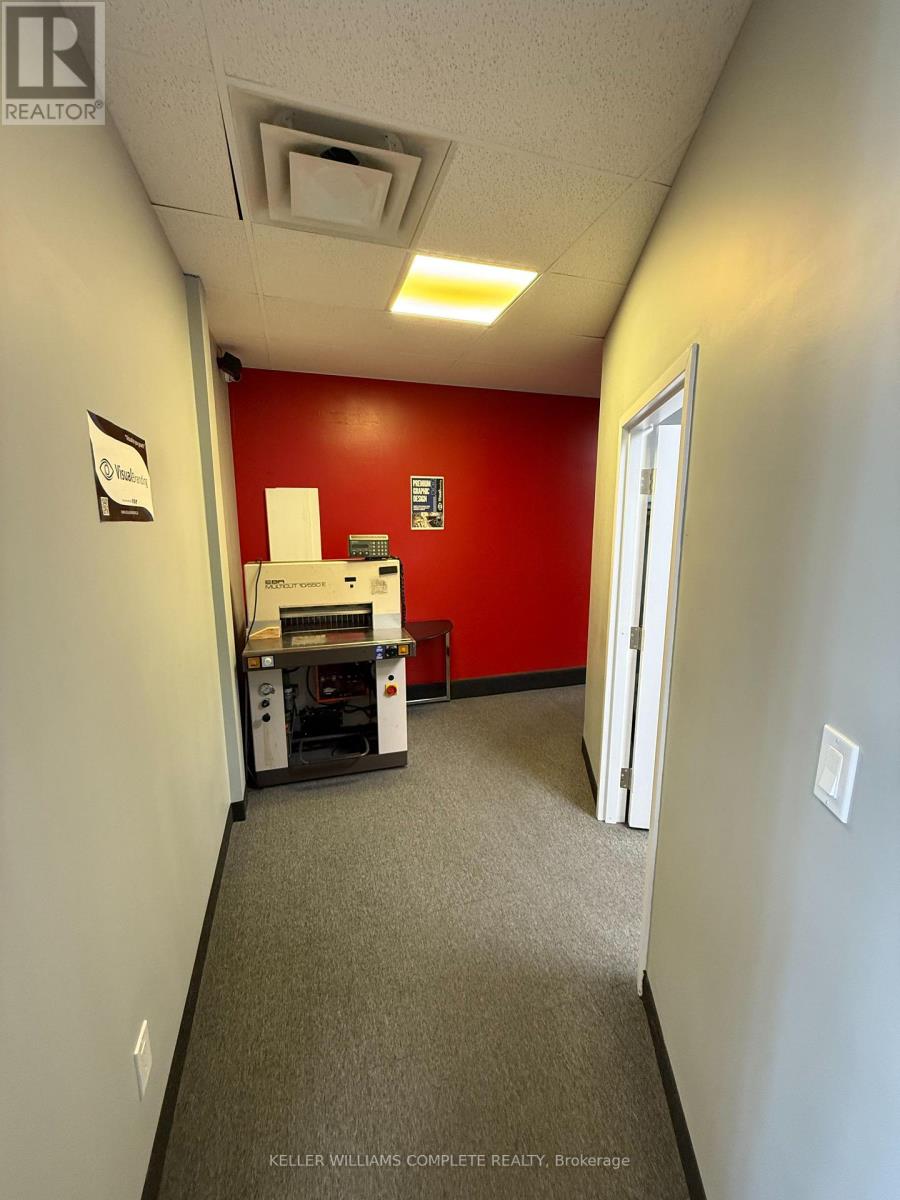 302 Brucedale Avenue, Hamilton, Ontario  L9A 1R1 - Photo 21 - X12494848