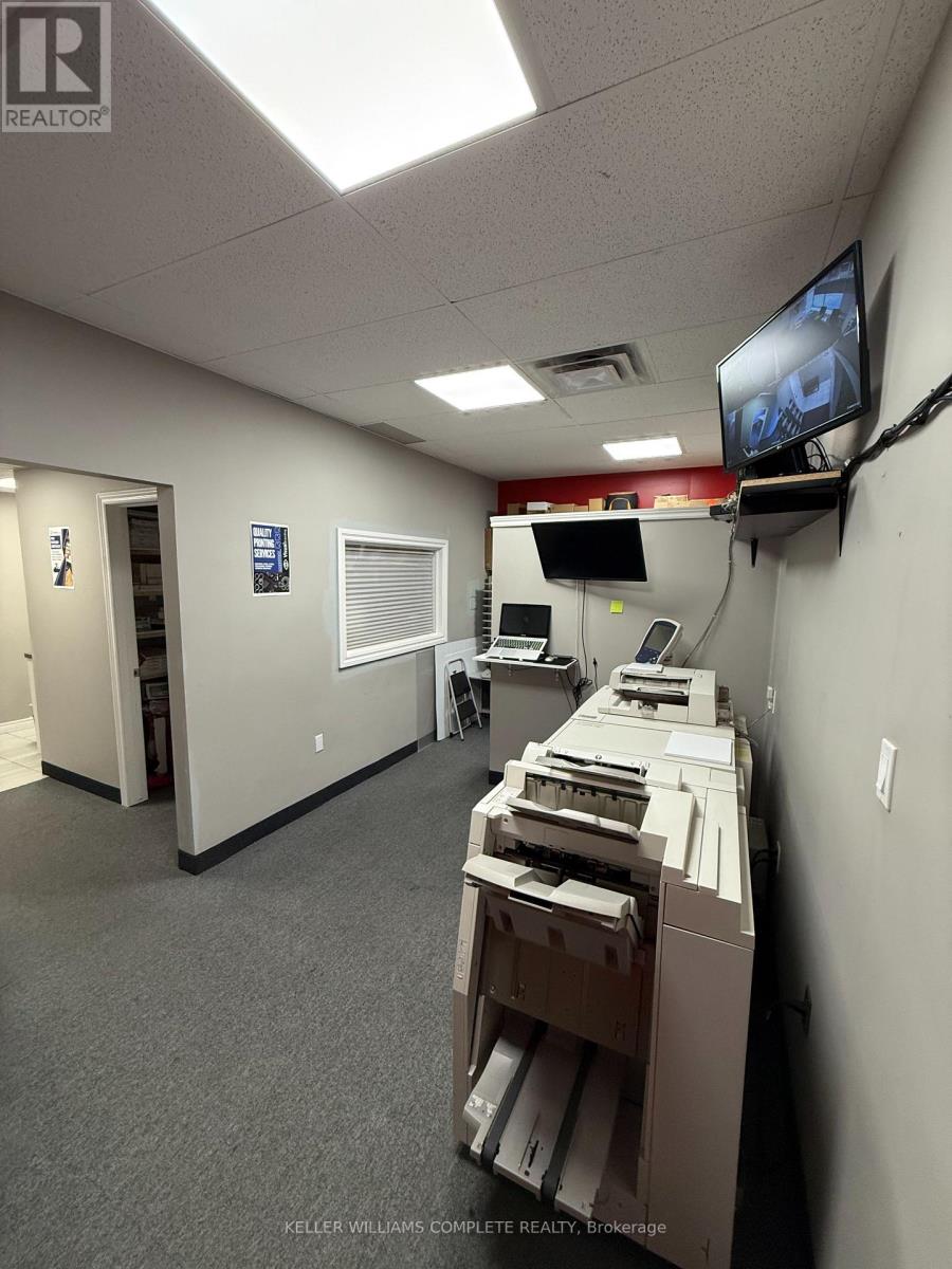 302 Brucedale Avenue, Hamilton, Ontario  L9A 1R1 - Photo 29 - X12494848