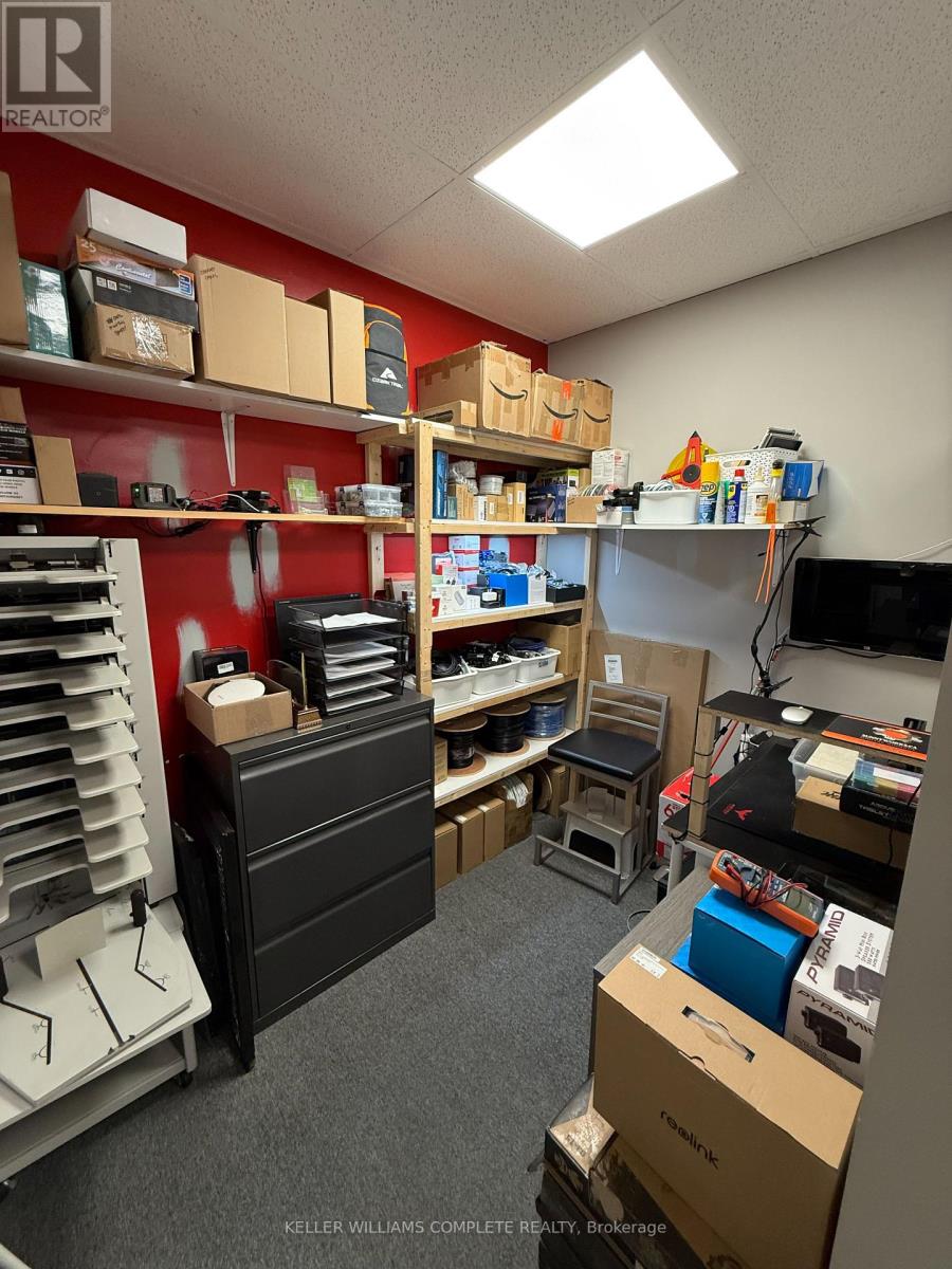 302 Brucedale Avenue, Hamilton, Ontario  L9A 1R1 - Photo 33 - X12494848