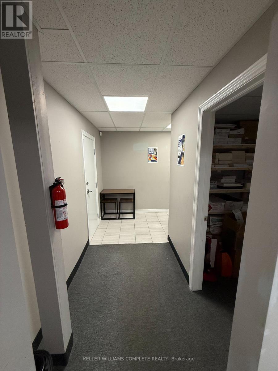 302 Brucedale Avenue, Hamilton, Ontario  L9A 1R1 - Photo 35 - X12494848