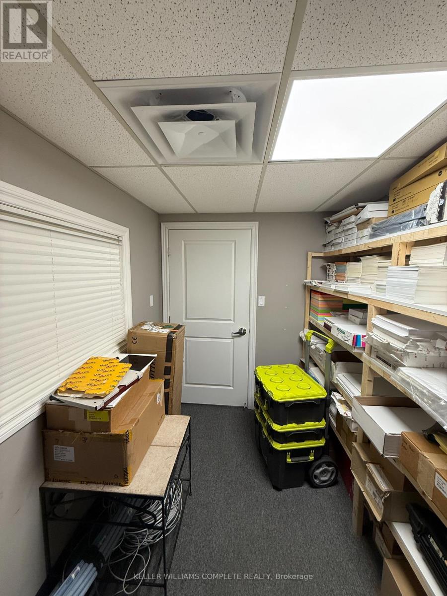 302 Brucedale Avenue, Hamilton, Ontario  L9A 1R1 - Photo 38 - X12494848