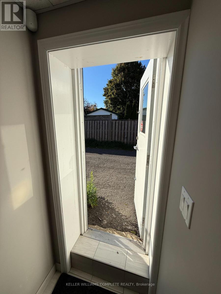 302 Brucedale Avenue, Hamilton, Ontario  L9A 1R1 - Photo 44 - X12494848