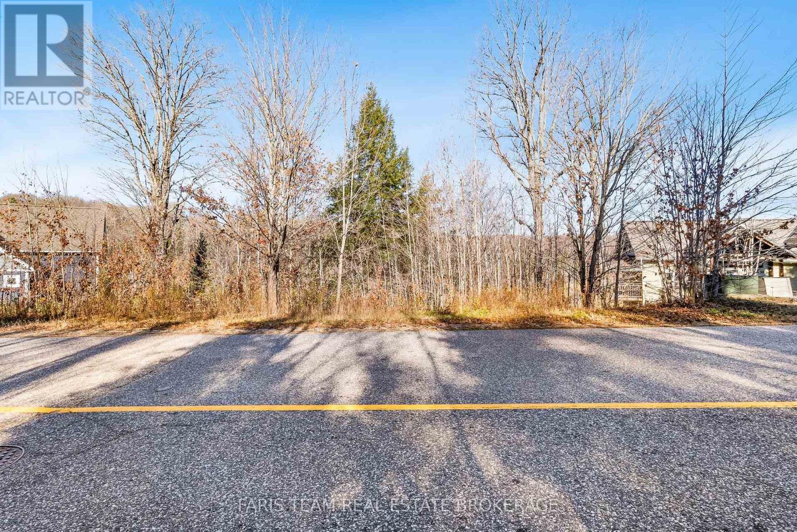 19 Deerhurst Highlands Drive, Huntsville, Ontario  P1H 1B1 - Photo 2 - X12494870