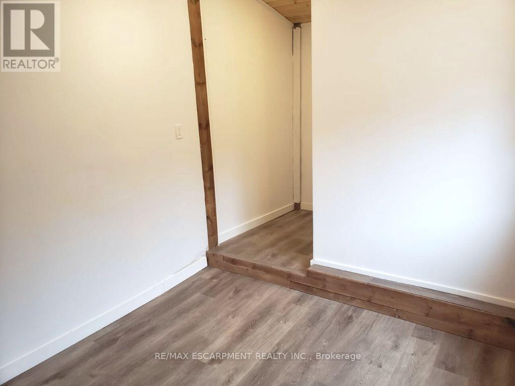 48 Frederick Avenue, Hamilton, Ontario  L8H 4K4 - Photo 11 - X12494872