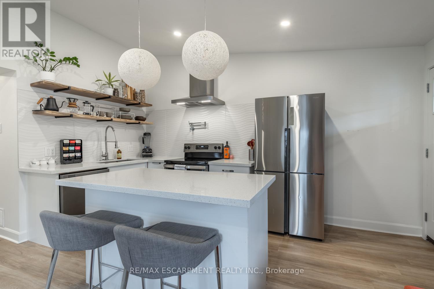 48 Frederick Avenue, Hamilton, Ontario  L8H 4K4 - Photo 16 - X12494872