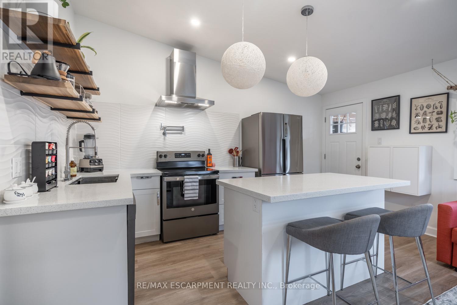 48 Frederick Avenue, Hamilton, Ontario  L8H 4K4 - Photo 17 - X12494872