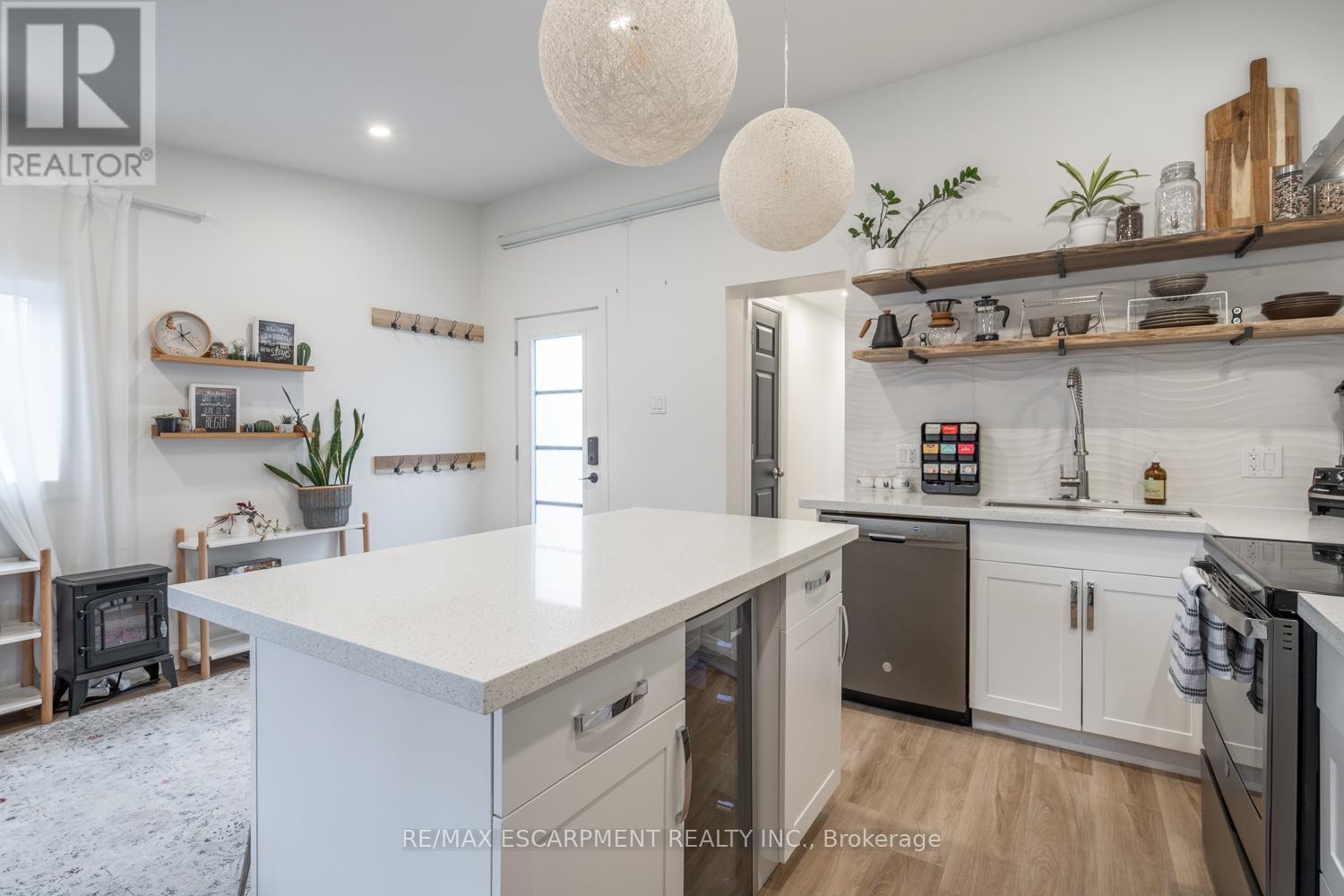 48 Frederick Avenue, Hamilton, Ontario  L8H 4K4 - Photo 19 - X12494872