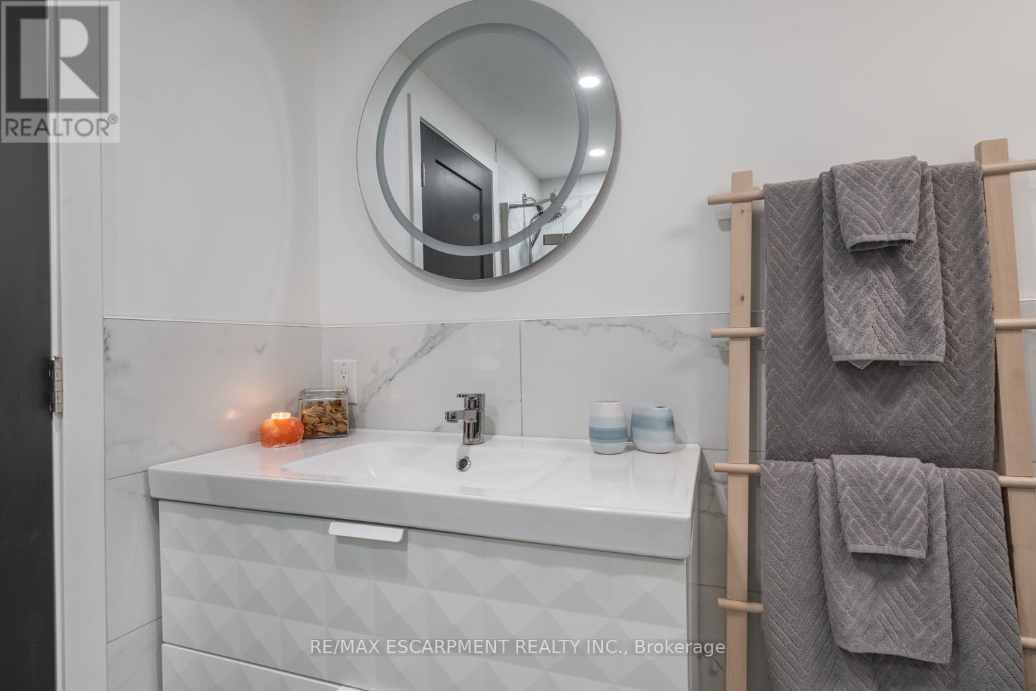 48 Frederick Avenue, Hamilton, Ontario  L8H 4K4 - Photo 25 - X12494872