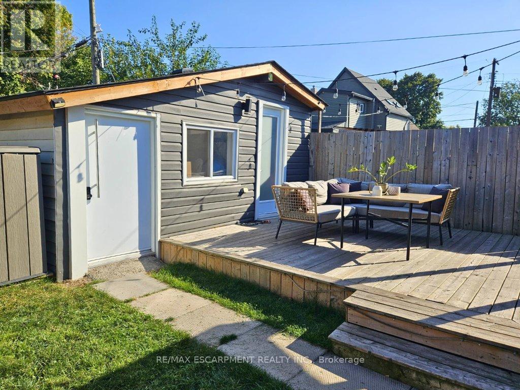 48 Frederick Avenue, Hamilton, Ontario  L8H 4K4 - Photo 34 - X12494872