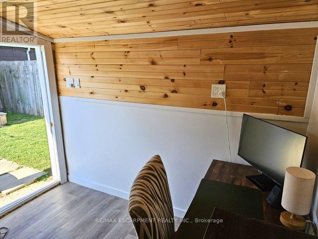 48 Frederick Avenue, Hamilton, Ontario  L8H 4K4 - Photo 7 - X12494872