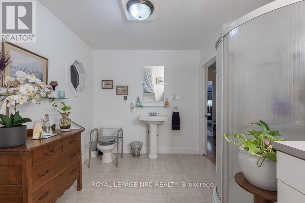 22 Beamer Avenue, St. Catharines, Ontario  L2M 2L3 - Photo 16 - X12494900