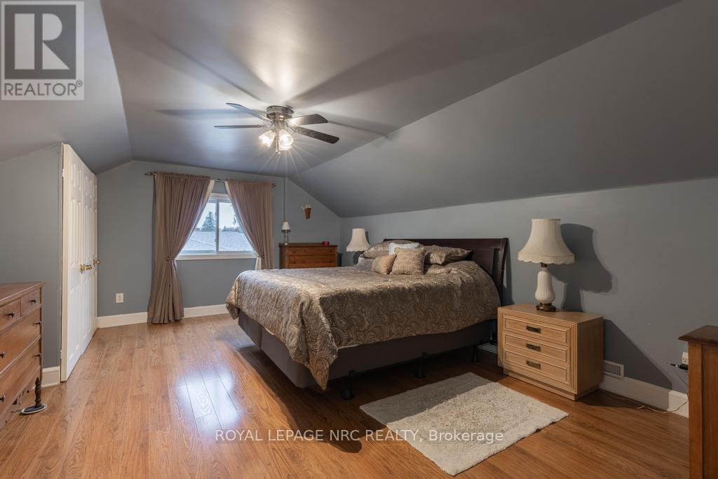 22 Beamer Avenue, St. Catharines, Ontario  L2M 2L3 - Photo 18 - X12494900