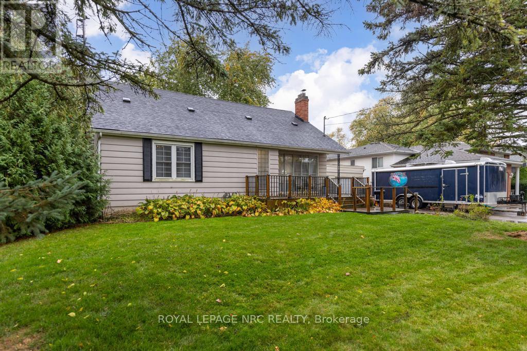 22 Beamer Avenue, St. Catharines, Ontario  L2M 2L3 - Photo 3 - X12494900