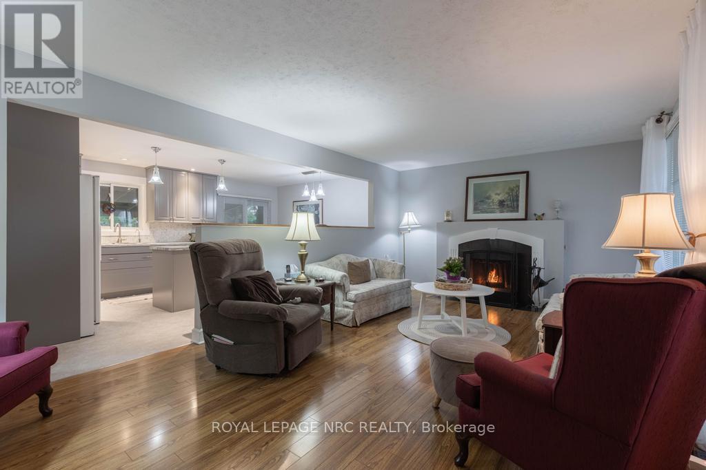 22 Beamer Avenue, St. Catharines, Ontario  L2M 2L3 - Photo 5 - X12494900