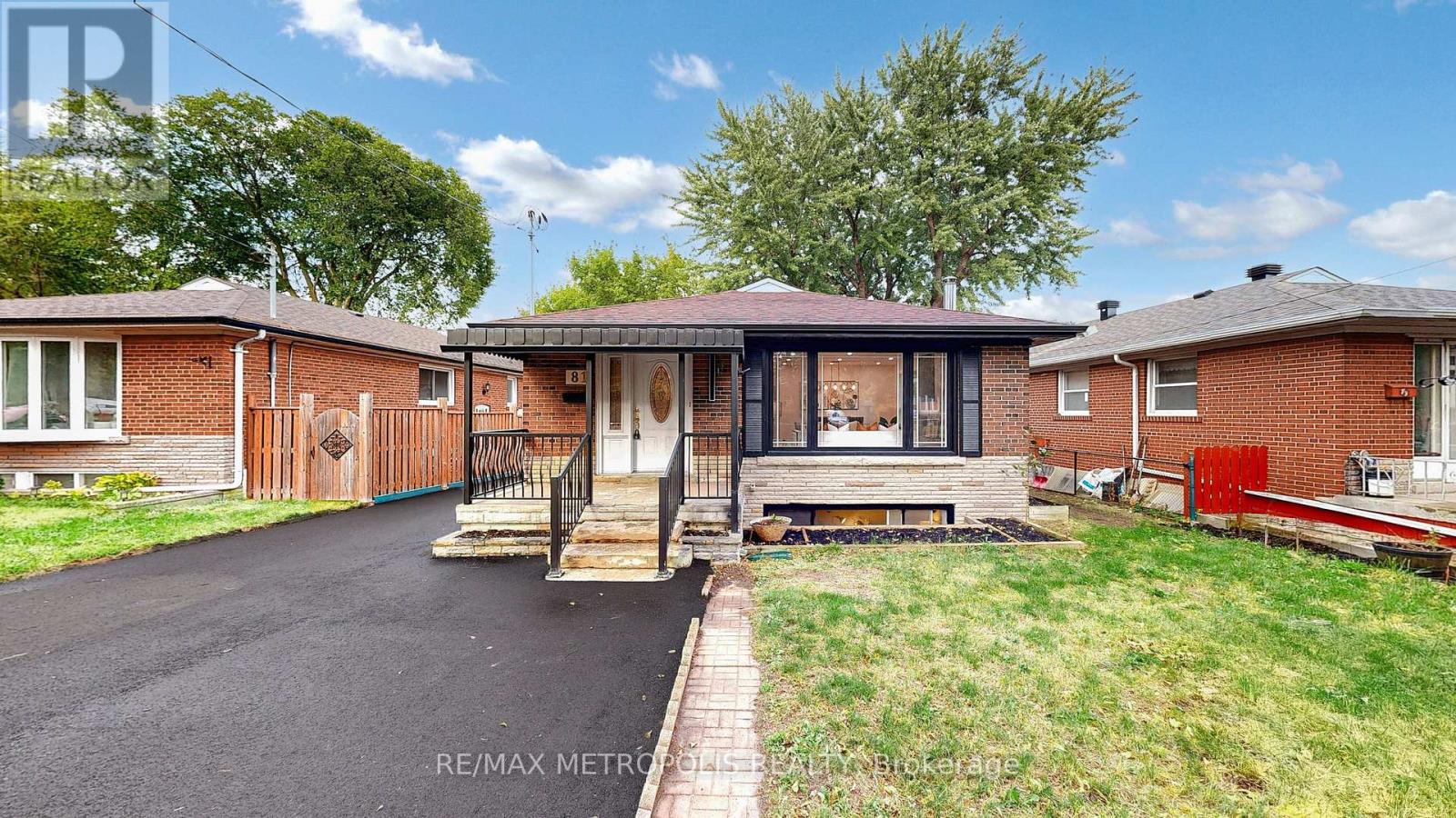 81 Sedgemount Drive, Toronto, Ontario  M1H 1X5 - Photo 2 - E12444814