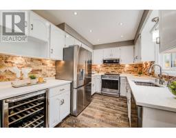 295 WILTSHIRE PLACE, Waterloo, Ontario