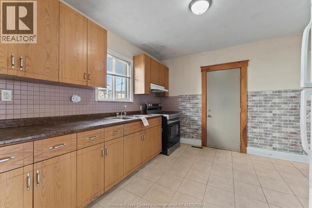 328 Bridge Avenue, Windsor, Ontario  N9B 2M4 - Photo 11 - 25027664