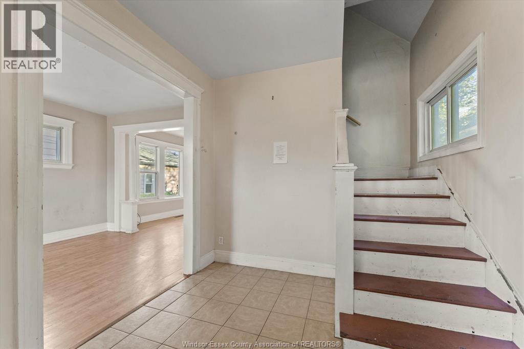 328 Bridge Avenue, Windsor, Ontario  N9B 2M4 - Photo 4 - 25027664