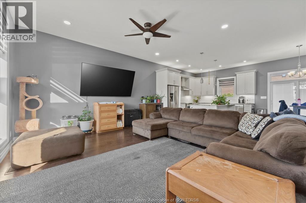 967 Westwood Drive, Lakeshore, Ontario  N0R 1A0 - Photo 3 - 25027661