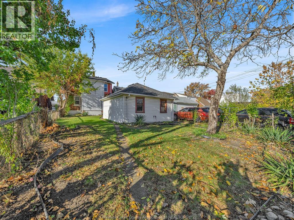 1384 Parent, Windsor, Ontario  N8X 4J3 - Photo 7 - 25027660