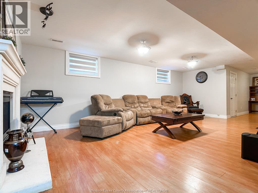 1042 Huntington, Lakeshore, Ontario  N8L 0W2 - Photo 37 - 25027480