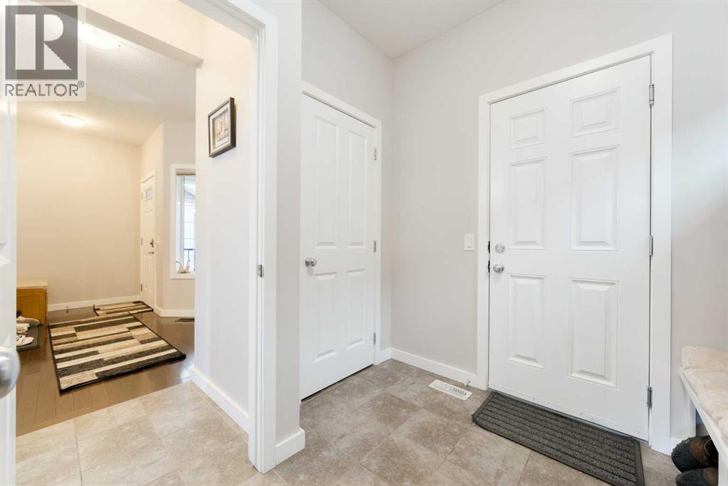 40 Sunrise Terrace, Cochrane, Alberta  T4C 0V3 - Photo 8 - A2248798