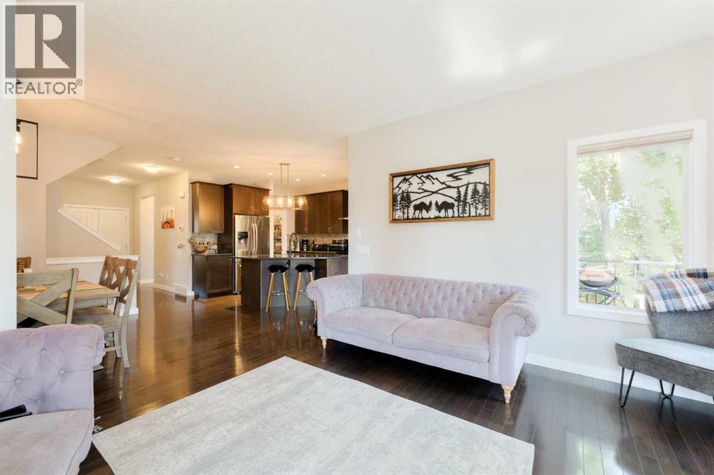 40 Sunrise Terrace, Cochrane, Alberta  T4C 0V3 - Photo 7 - A2248798