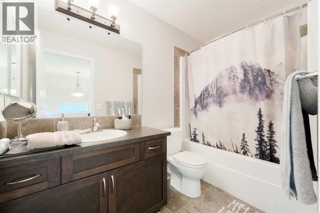 40 Sunrise Terrace, Cochrane, Alberta  T4C 0V3 - Photo 17 - A2248798