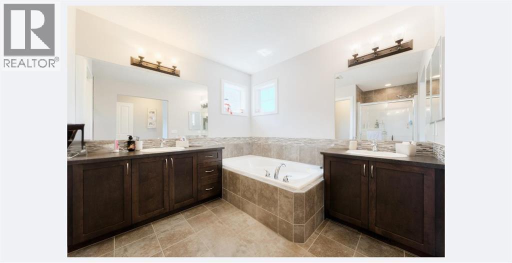 40 Sunrise Terrace, Cochrane, Alberta  T4C 0V3 - Photo 13 - A2248798