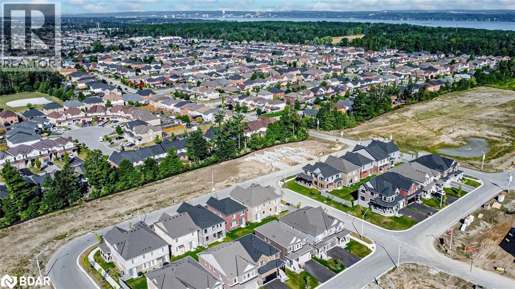 176 Durham Avenue, Barrie, Ontario  L9J 0Z4 - Photo 17 - 40783826