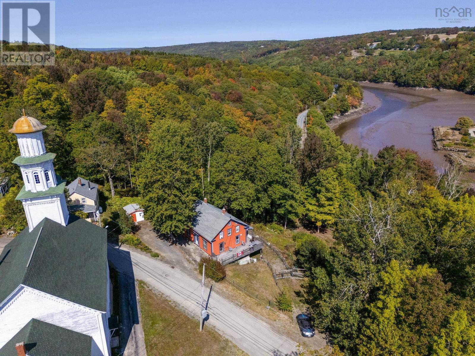 40 Pleasant Street, Bear River, Nova Scotia  B0S 1B0 - Photo 11 - 202523714