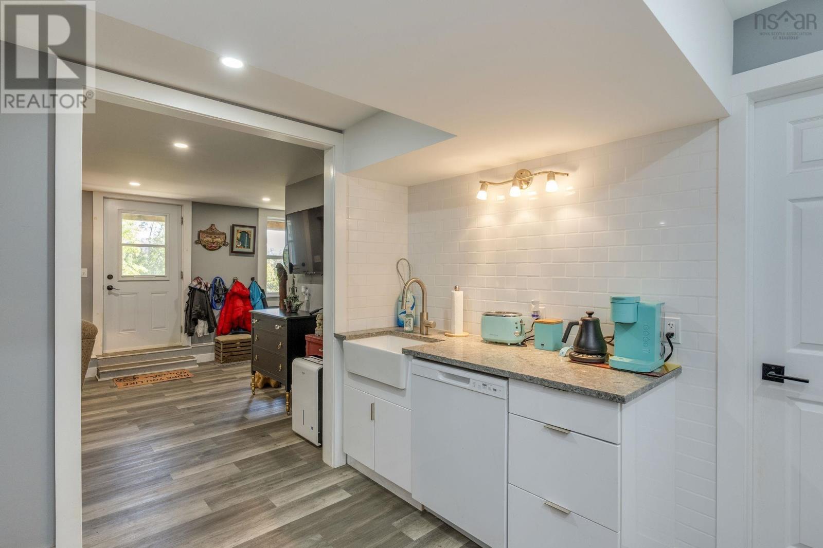 40 Pleasant Street, Bear River, Nova Scotia  B0S 1B0 - Photo 28 - 202523714