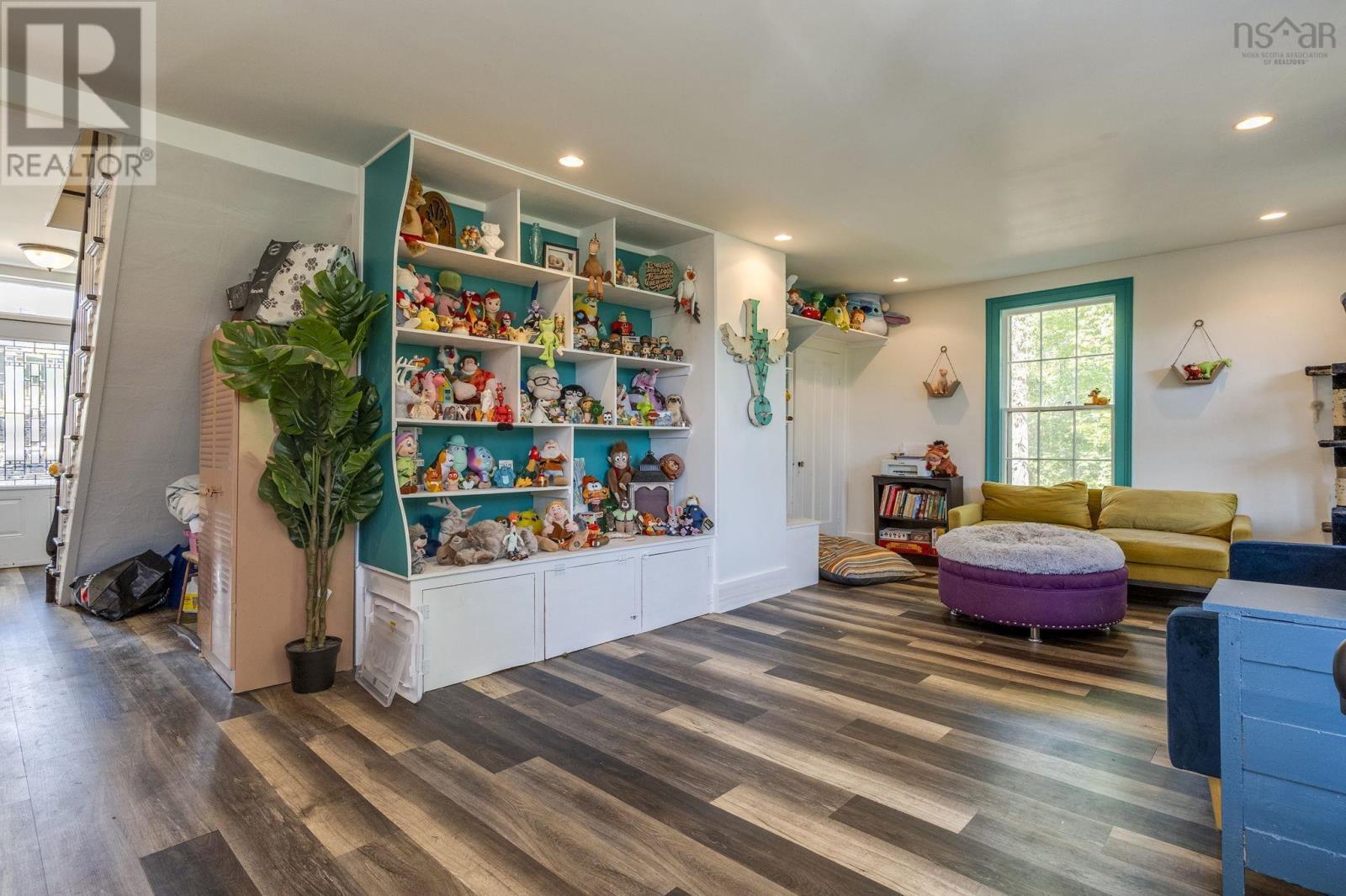 40 Pleasant Street, Bear River, Nova Scotia  B0S 1B0 - Photo 32 - 202523714