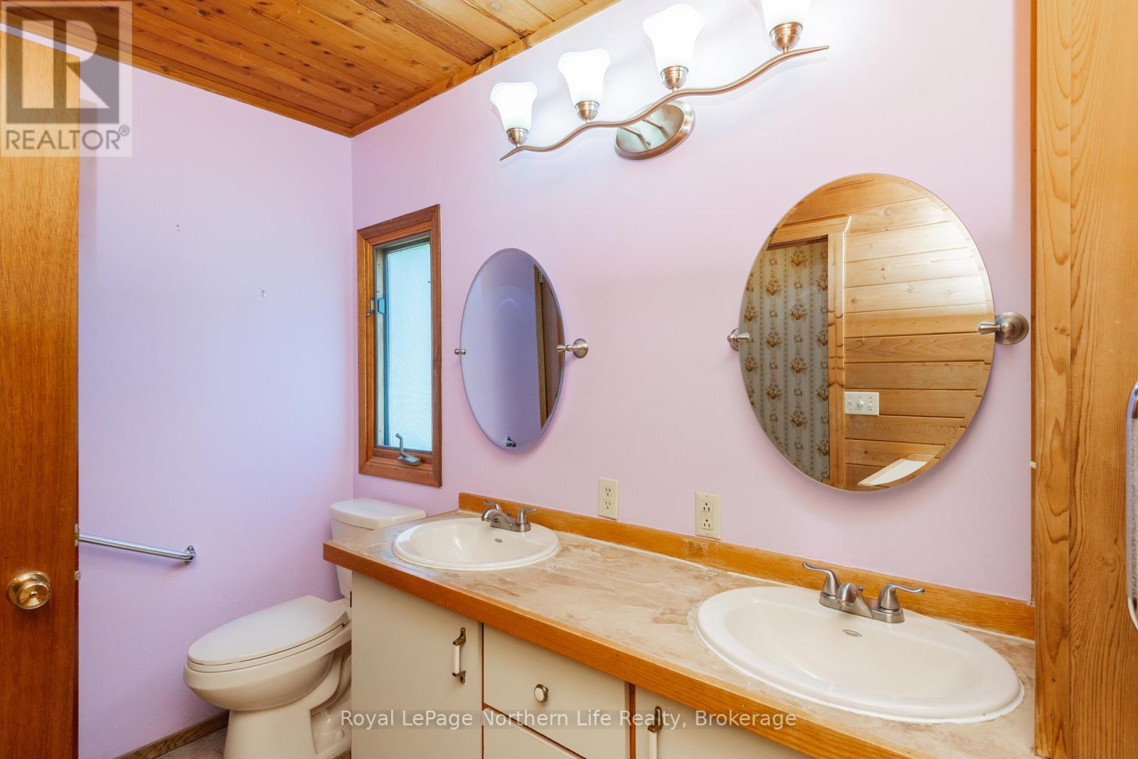 92 Highway 94, East Ferris, Ontario  P0H 1K0 - Photo 21 - X12436514