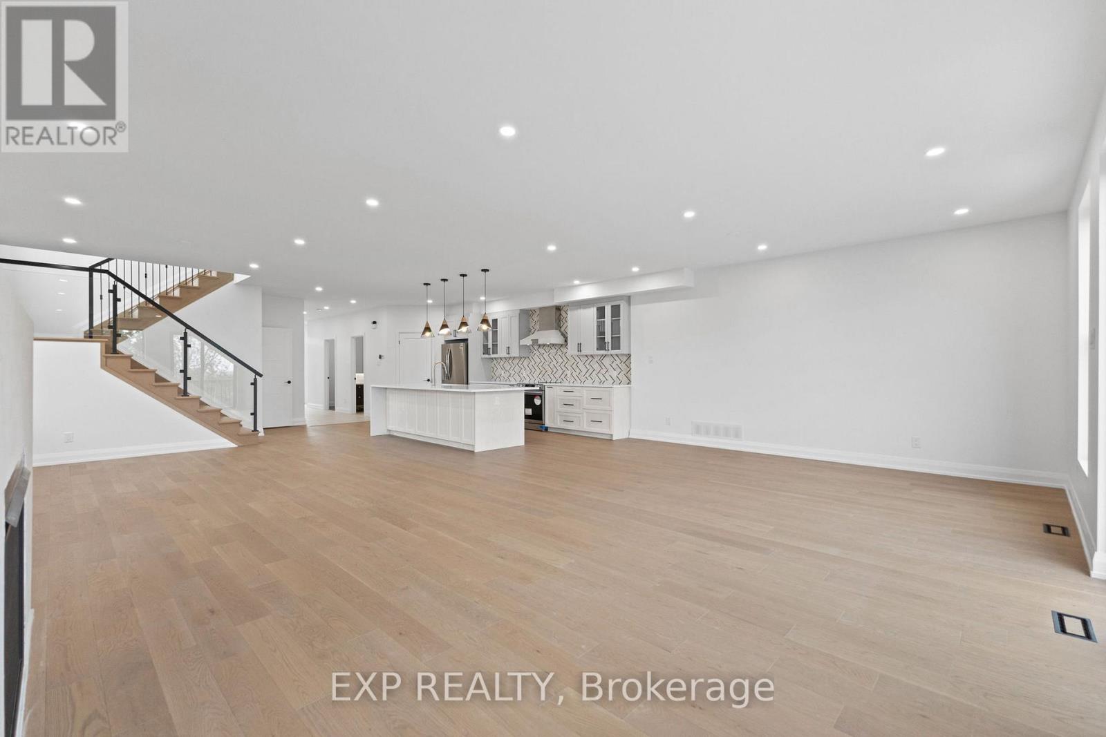 6819 Notre Dame Street, Ottawa, Ontario  K1C 1H4 - Photo 16 - X12487615