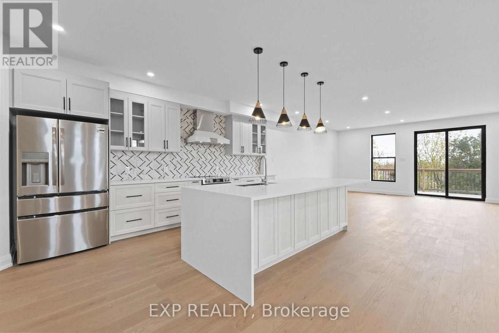 6819 Notre Dame Street, Ottawa, Ontario  K1C 1H4 - Photo 7 - X12487615