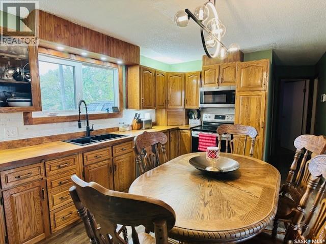 112 Fraser Avenue, Oxbow, Saskatchewan  S0C 2B0 - Photo 12 - SK021433