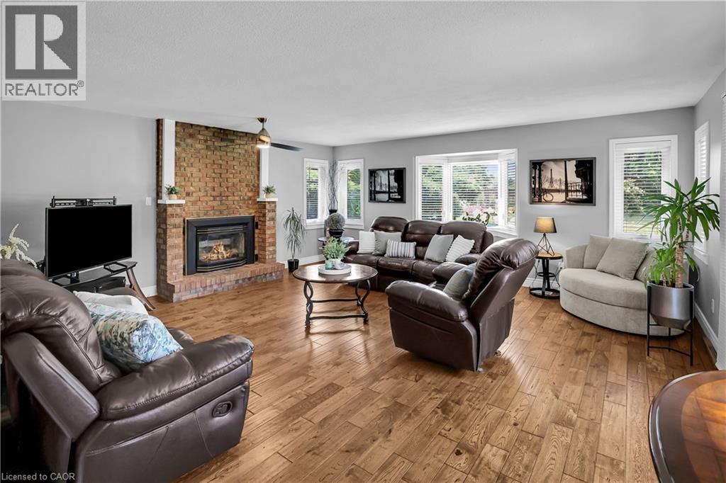 11 Hunter Road, Grimsby, Ontario  L3M 4A3 - Photo 12 - 40749802