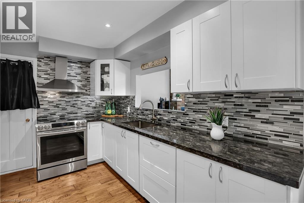 11 Hunter Road, Grimsby, Ontario  L3M 4A3 - Photo 10 - 40749802