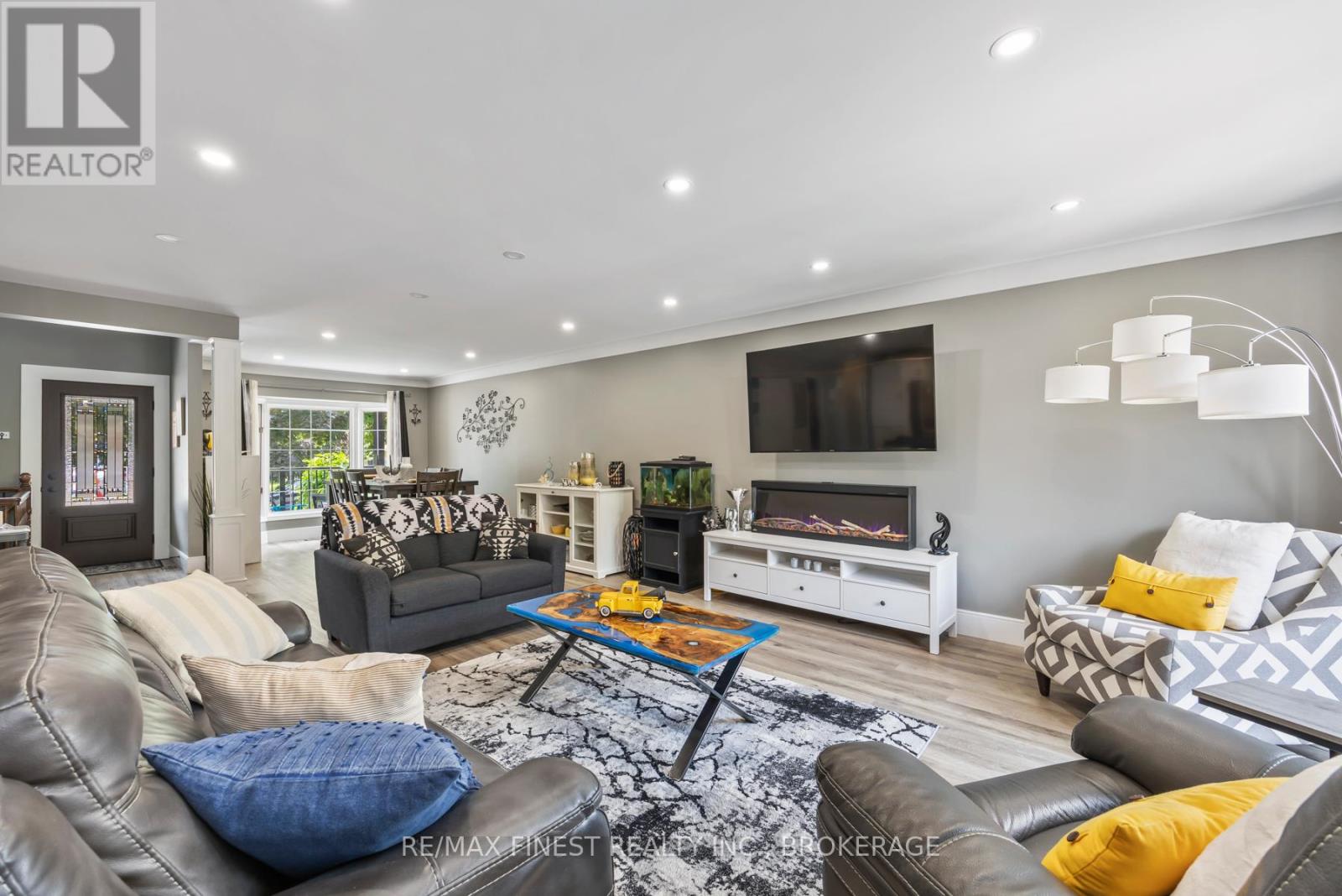 1303 Rockwood Drive, Kingston (North Of Taylor-Kidd Blvd), Ontario  K7P 1X6 - Photo 10 - X12495252