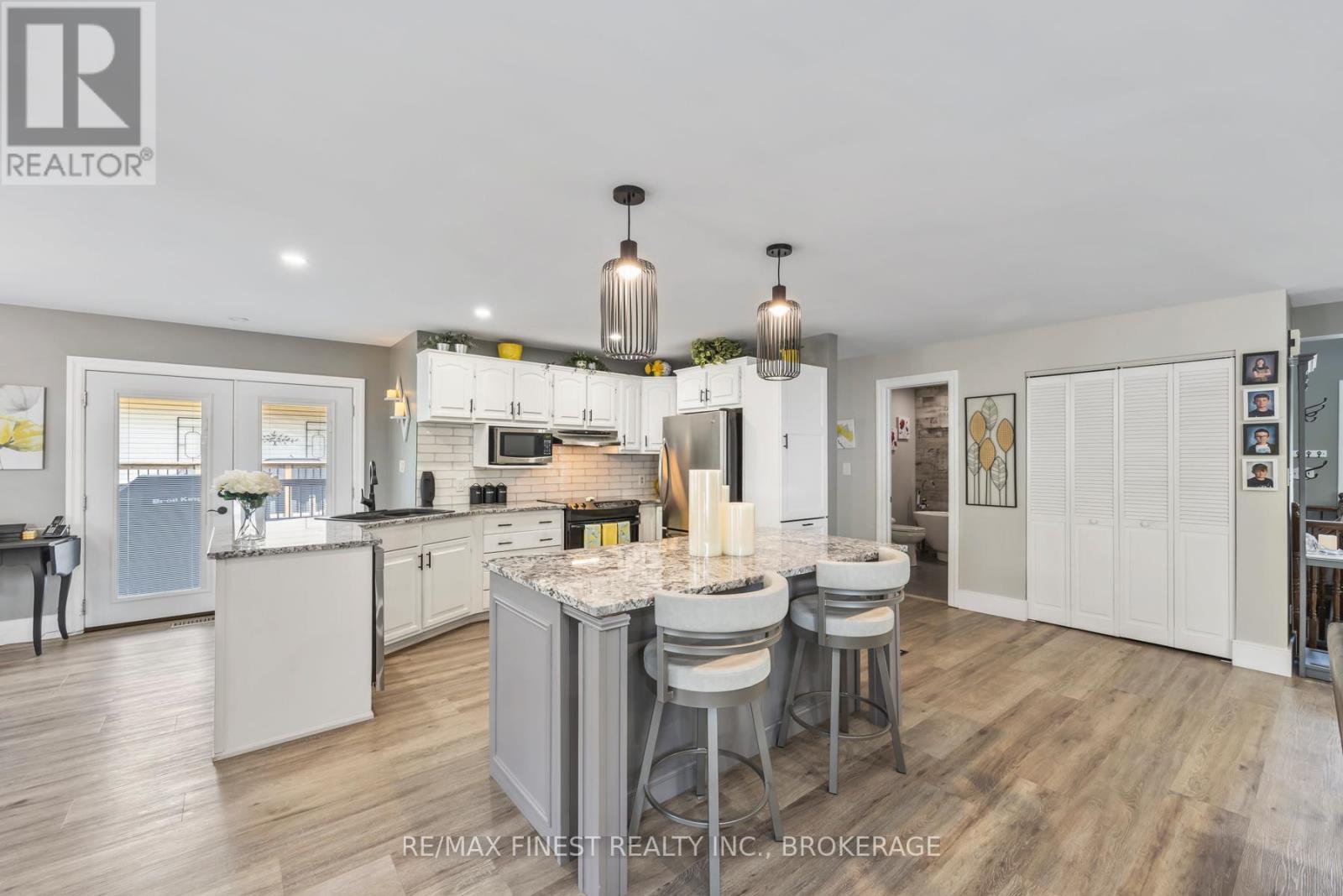 1303 Rockwood Drive, Kingston (North Of Taylor-Kidd Blvd), Ontario  K7P 1X6 - Photo 11 - X12495252