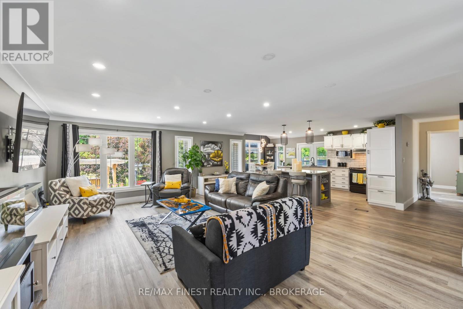 1303 Rockwood Drive, Kingston (North Of Taylor-Kidd Blvd), Ontario  K7P 1X6 - Photo 6 - X12495252