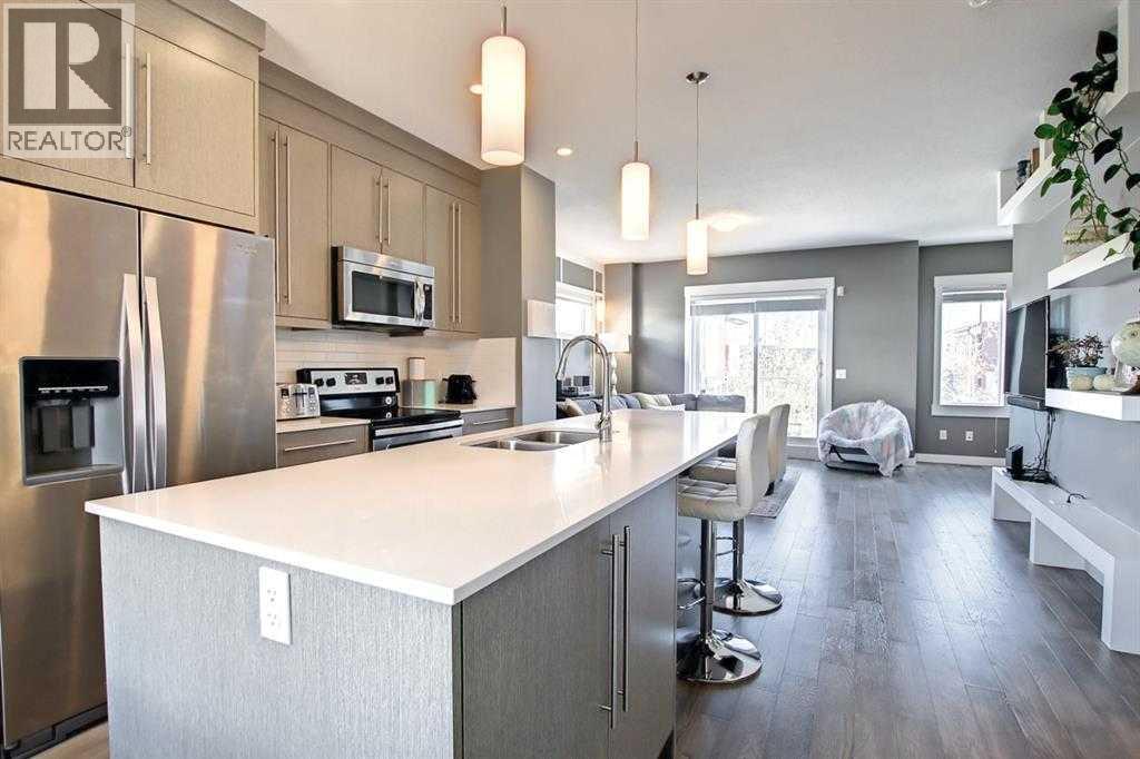 11, 111 Rainbow Falls Gate, Chestermere, Alberta  T1X 0Z4 - Photo 11 - A2267258