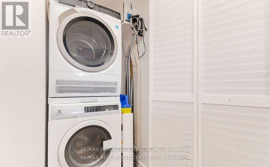 2007 - 3605 Kariya Drive, Mississauga, Ontario  L5B 3J4 - Photo 13 - W12459894