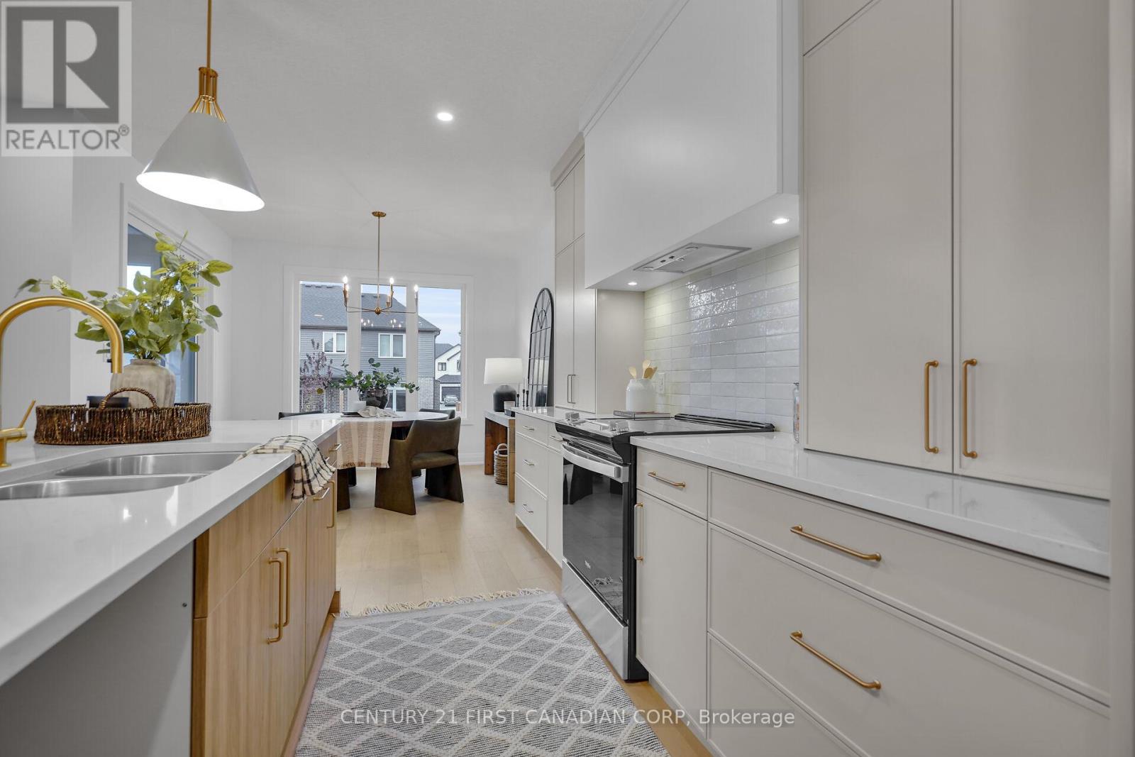 1918 Fountain Grass Drive, London South, Ontario  N6K 4P9 - Photo 12 - X12495248