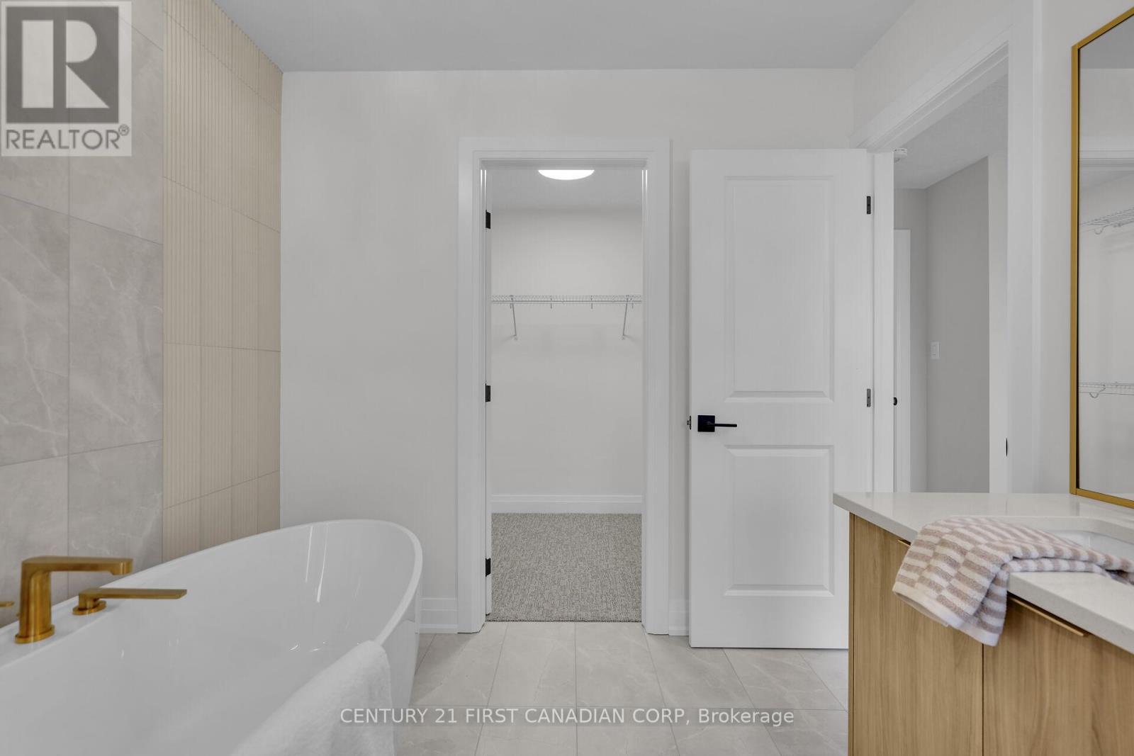 1918 Fountain Grass Drive, London South, Ontario  N6K 4P9 - Photo 31 - X12495248